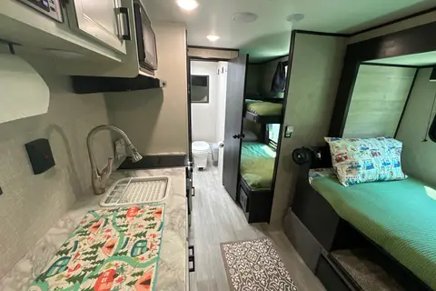 Samantha's Jayco Jay Flight SLX-7 Travel Trailer