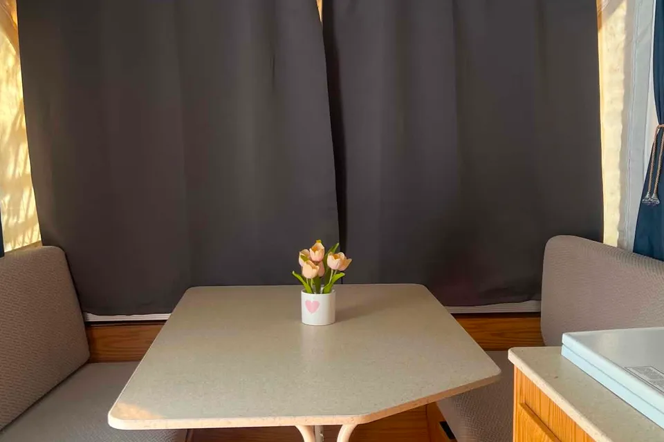 Easy-to-Tow Pop-Up Camper - Sleeps 6 |SUV Friendly