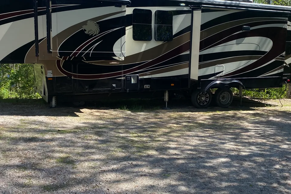 Mike's RV Cottage