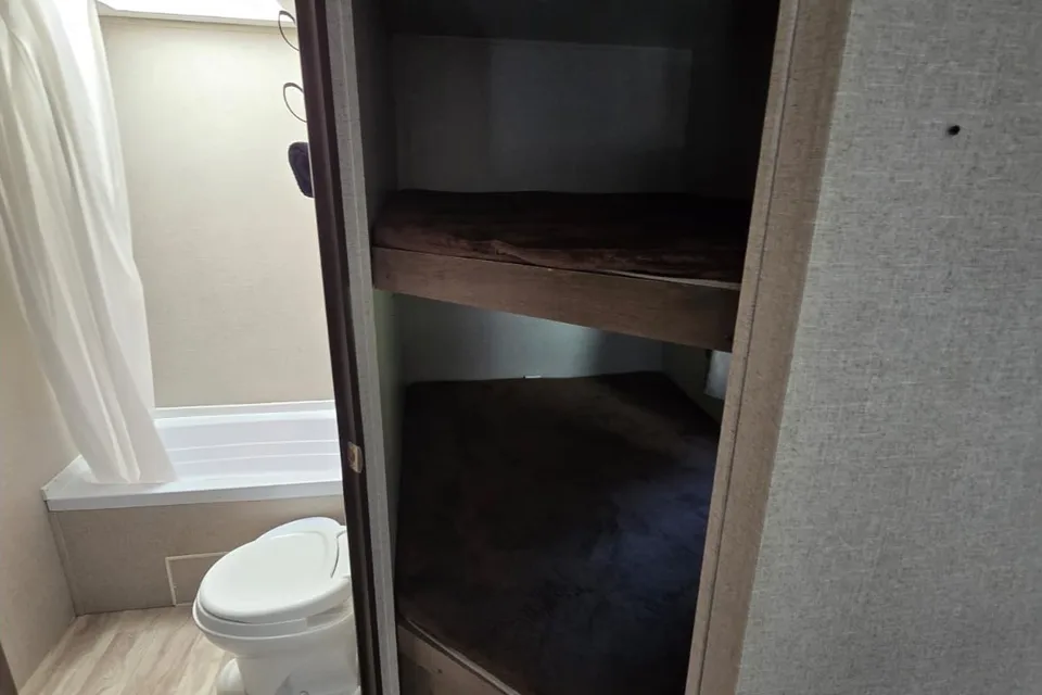 John's Shasta Oasis Travel Trailer