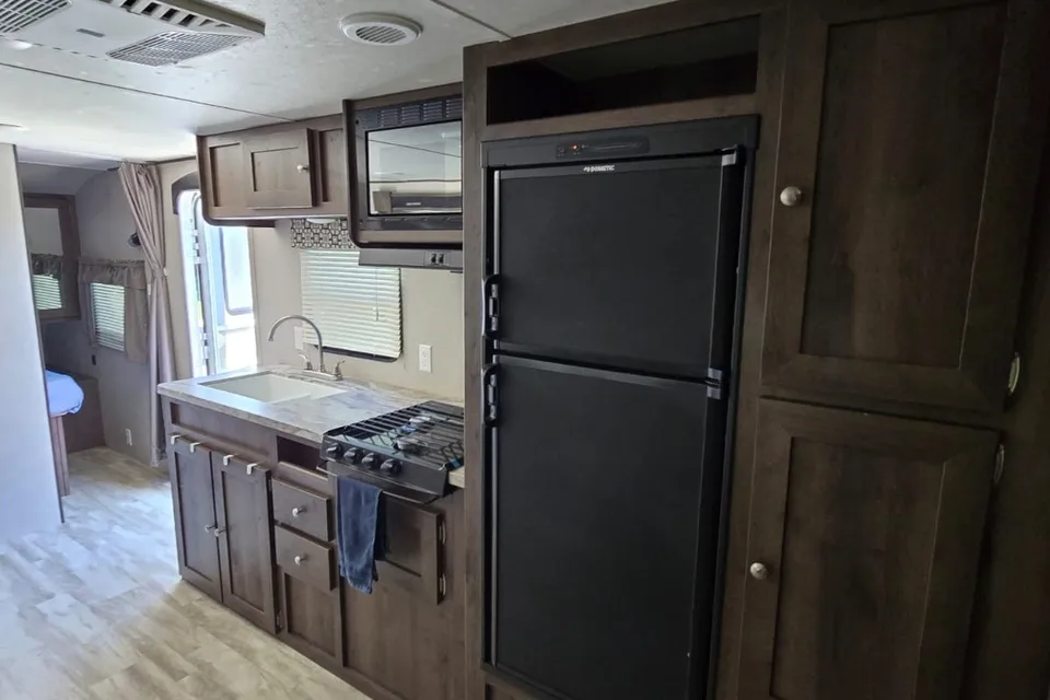 John's Shasta Oasis Travel Trailer