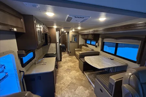 Mike’s Thor Windsport Class A Motor coach