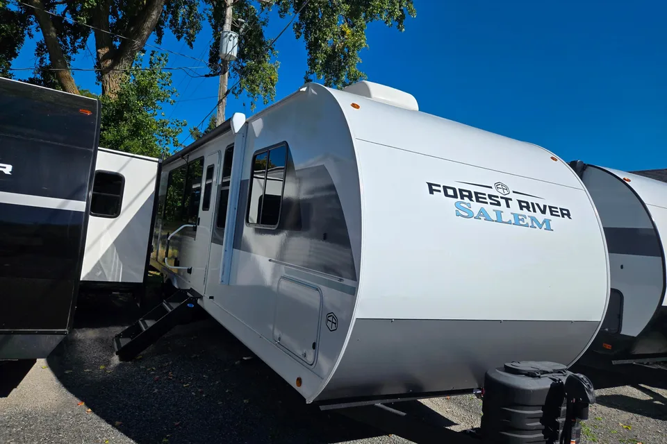 CalvinAngela's Salem View Travel Trailer