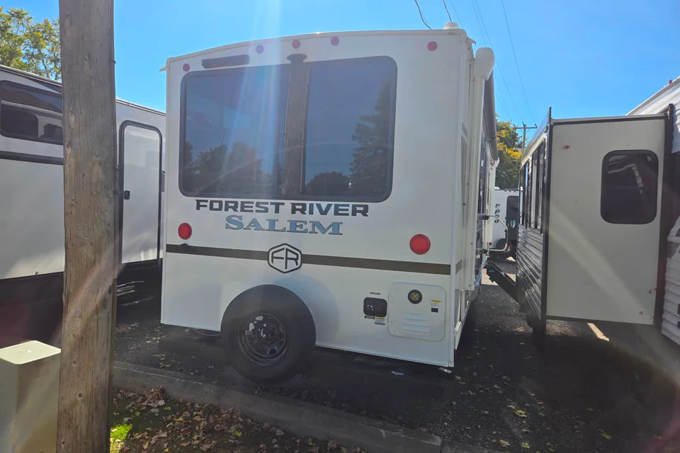 CalvinAngela's Salem View Travel Trailer