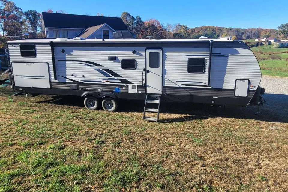 Ricky's Palomino Puma Bunkhouse
