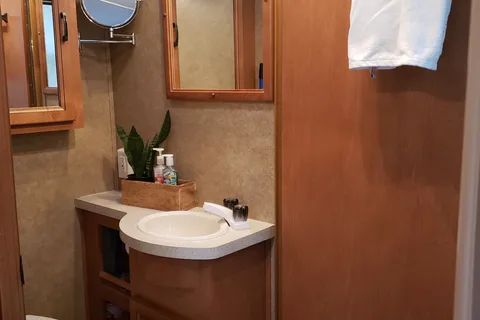 32' Forest River Sunseeker