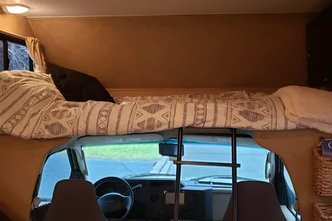 32' Forest River Sunseeker