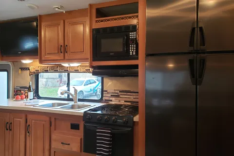 32' Forest River Sunseeker