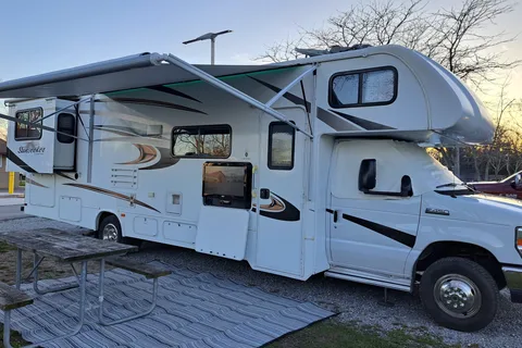 32' Forest River Sunseeker