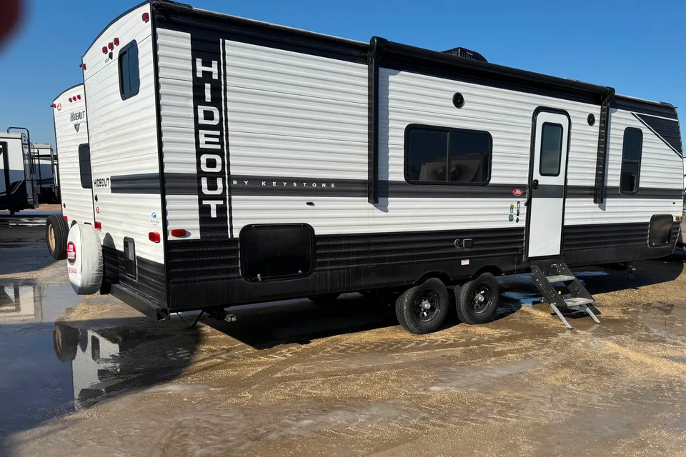 Reynold's Keystone Hideout 262BH Travel Trailer