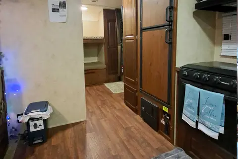 Jayes Flagstaff Shamrock Travel Trailer