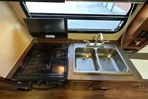Jayes Flagstaff Shamrock Travel Trailer