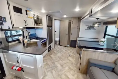 2022 Palomino Puma 32BHQS Travel Trailer