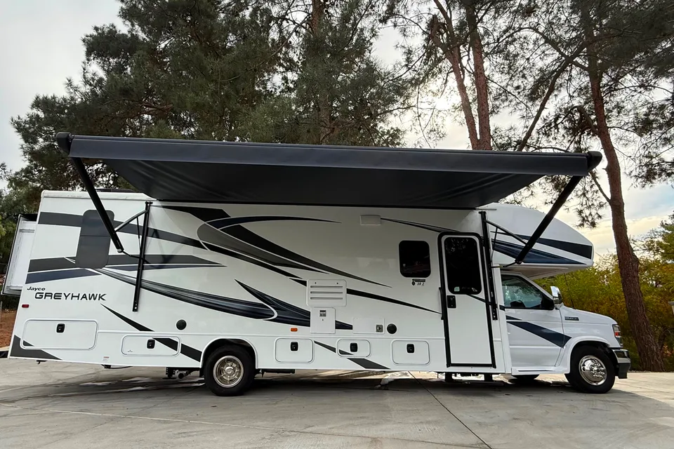 ☀️ Summer Adventure RV – Fully Loaded Greyhawk 30Z 🚐🔥