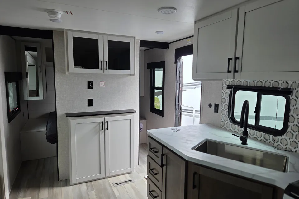 *BRAND NEW**Open Range Conventional 26BHS Travel Trailer*bunk beds*
