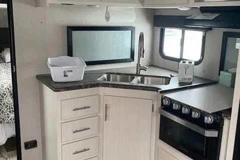 Maude's Venture RV Stratus Travel Trailer