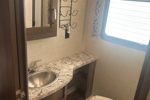 Scott's Jayco Redhawk 31XL Class C