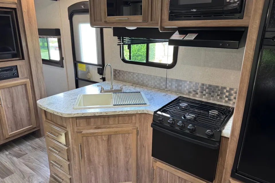 2018 Jayco Jay Flight 25BH (Bunk House) Travel Trailer