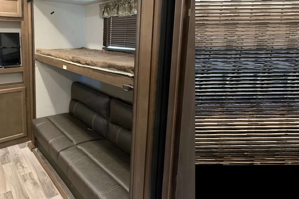 jamie's Keystone 369BHS COUGAR Fifth Wheel