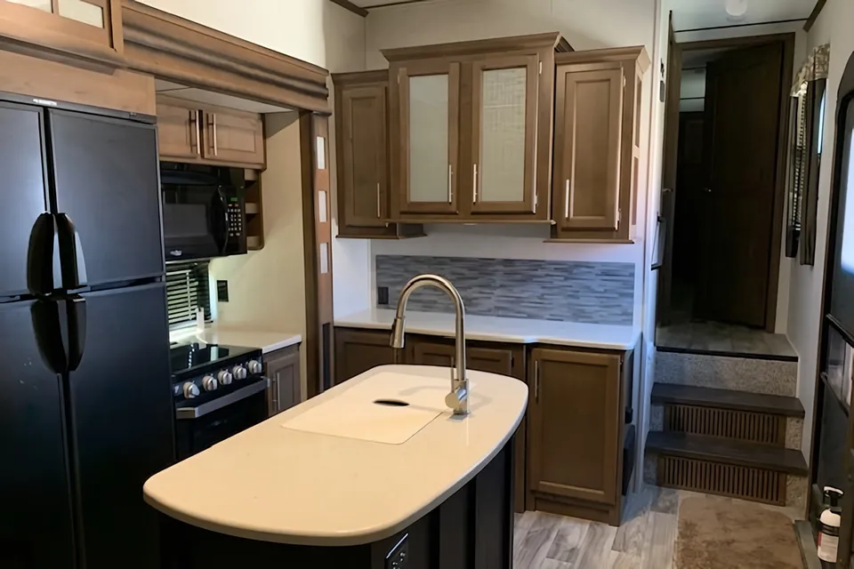 jamie's Keystone 369BHS COUGAR Fifth Wheel