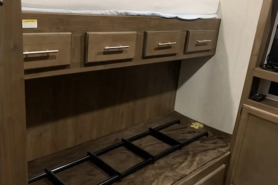 jamie's Keystone 369BHS COUGAR Fifth Wheel