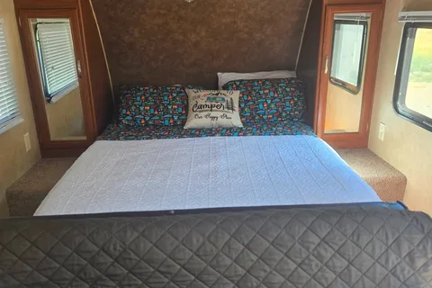 Happy Glamper Camper
