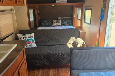 Happy Glamper Camper