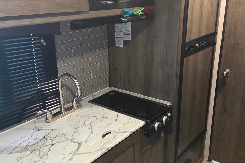 Let'z Go Glamping's Viking 17 BH
