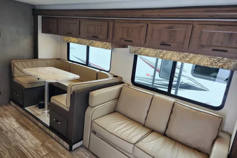 2019 - Forest River Forrester - 3011DSF Class C