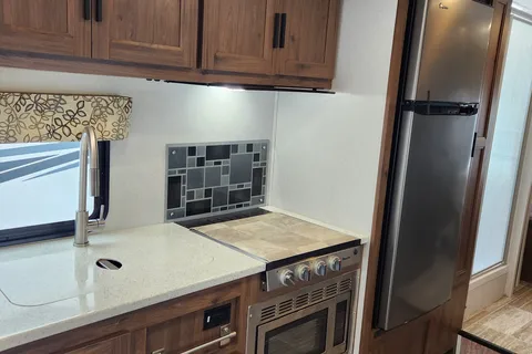 2019 - Forest River Forrester - 3011DSF Class C