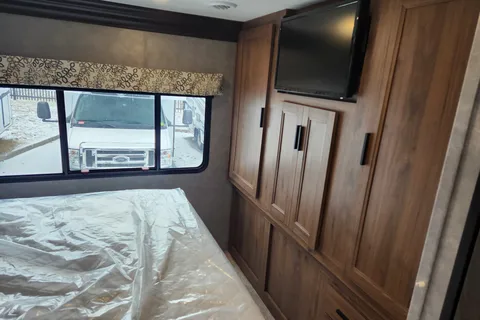 2019 - Forest River Forrester - 3011DSF Class C
