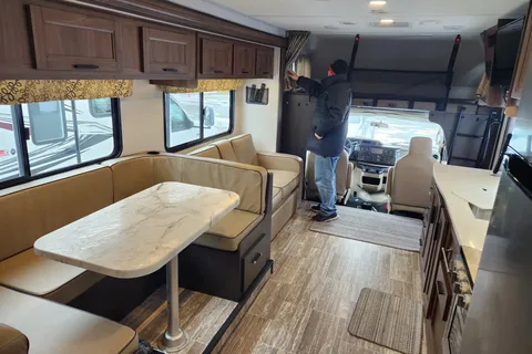 2019 - Forest River Forrester - 3011DSF Class C