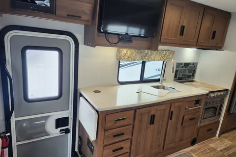2019 - Forest River Forrester - 3011DSF Class C
