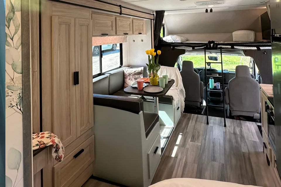 SUNNY the Bright Beautiful Sunseeker (Class C)