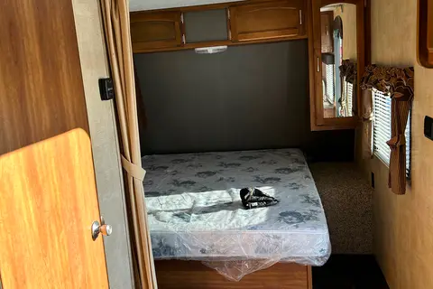 Douglas's Keystone 202QBWE Travel Trailer