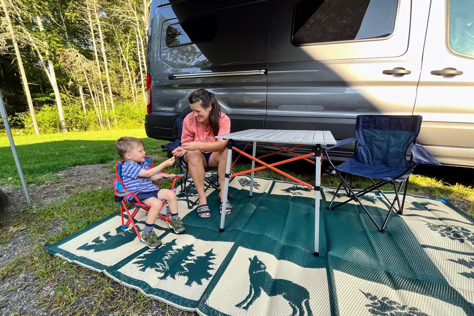 4x4 Moxie Adventure Van, Off-Grid Electric, Heat & AC, Get Outdoors!