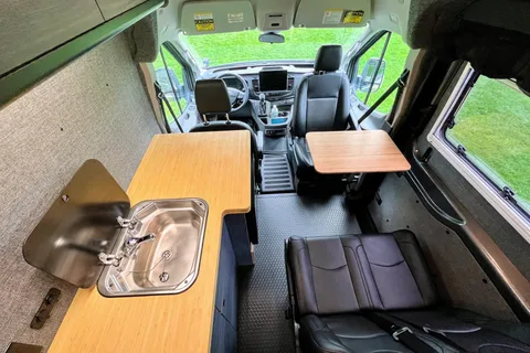 4x4 Moxie Adventure Van, Off-Grid Electric, Heat & AC, Get Outdoors!