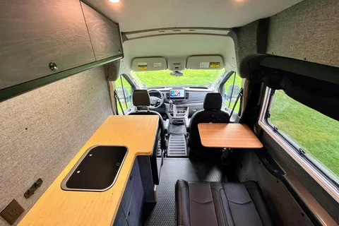 4x4 Moxie Adventure Van, Off-Grid Electric, Heat & AC, Get Outdoors!