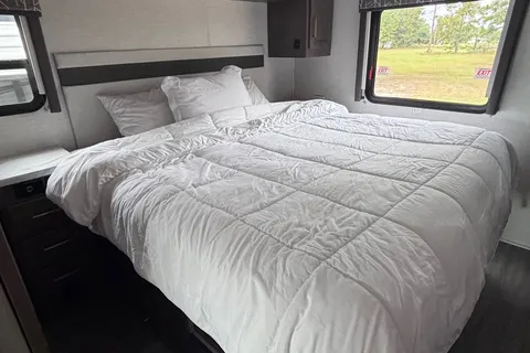2024 Resonate 33' Class A Family Bunkhouse with Beautiful Interior!