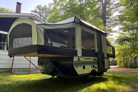 Ben and Jenna’s Cozy Muskoka Adventure Tent Trailer