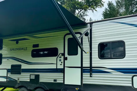 Wayne's Keystone Springdale 2400Bh Travel Trailer