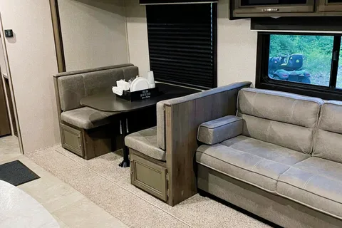 Mikes Jayco 2020 Travel Trailer  (Quemahoning dam delivery special) 