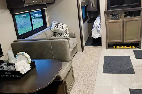 Mikes Jayco 2020 Travel Trailer  (Quemahoning dam delivery special) 