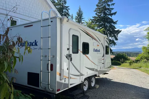 17ft Outback Trailer - Perfect Weekend Escape