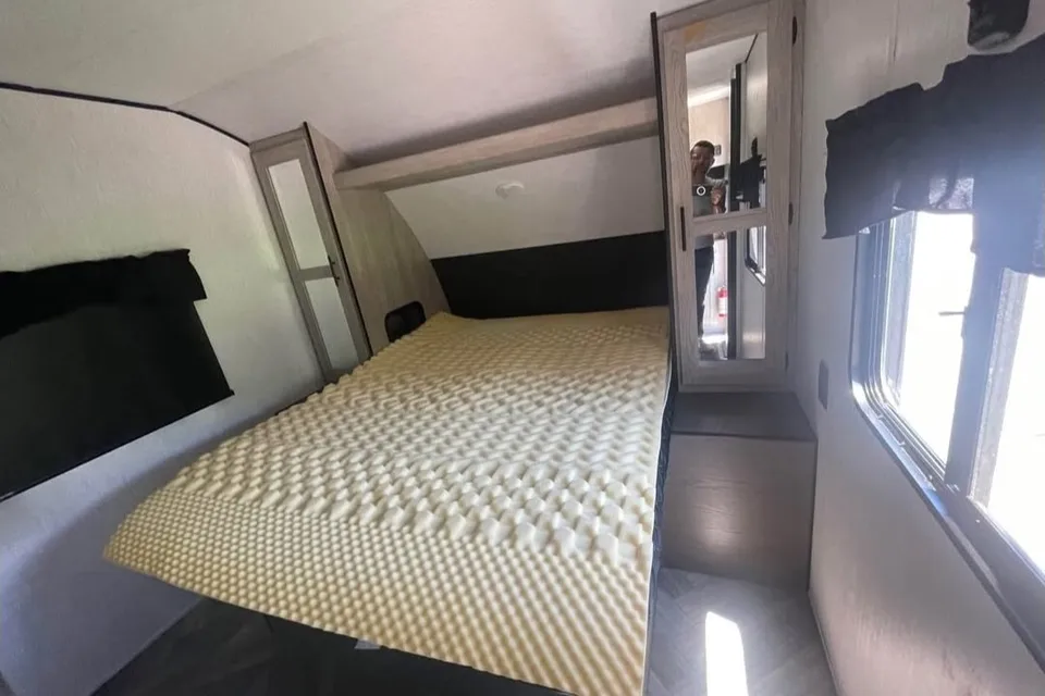 Tracy's Prowler 2021 Travel Trailer