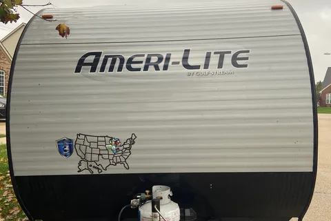 Cozy Gulf Stream Ameri-Lite Super Lite 199DD Travel Trailer - Now for Sale
