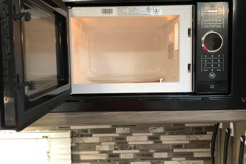 Cozy Gulf Stream Ameri-Lite Super Lite 199DD Travel Trailer - Now for Sale