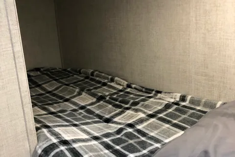 Cozy Gulf Stream Ameri-Lite Super Lite 199DD Travel Trailer - Now for Sale