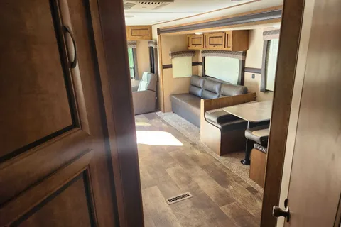 Curtis's Crossroads Zinger Travel Trailer