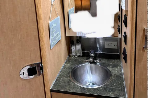 Antony's Airstream flying cloud Travel Trailer
